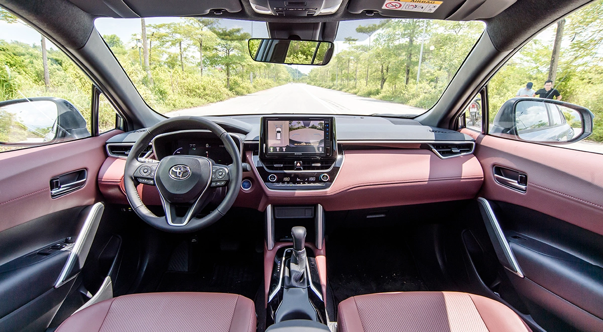 Đánh giá Toyota Cross Hybrid: thiết kế đẹp mắt 