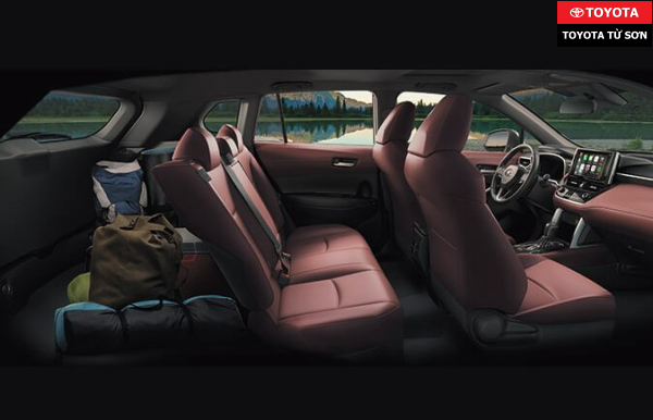 Kh&ocirc;ng gian xe kh&aacute; rộng r&atilde;i