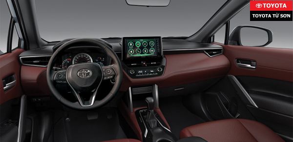 Khoang l&aacute;i được thiết kế đơn giản, đẹp mắt