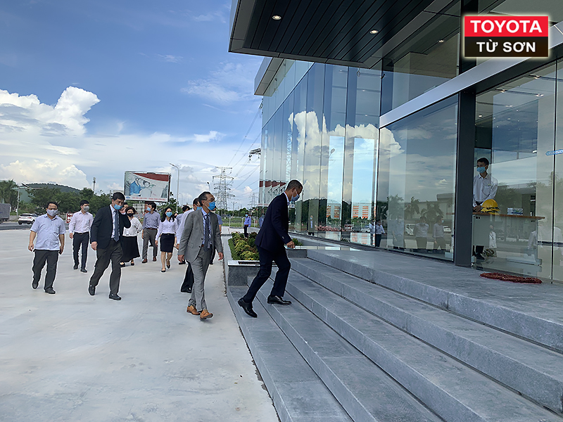 đại lý toyota từ sơn