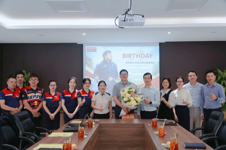 TOYOTA TỪ SƠN HÂN HẠNH ĐÓN TIẾP ĐOÀN CÔNG TÁC TOYOTA VIỆT NAM ĐẾN THĂM & LÀM VIỆC