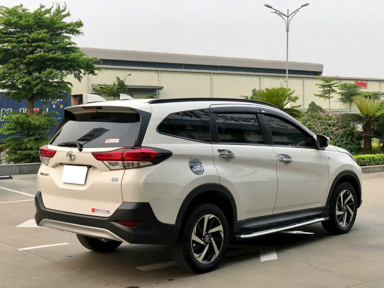 TOYOTA RUSH - Ảnh 4