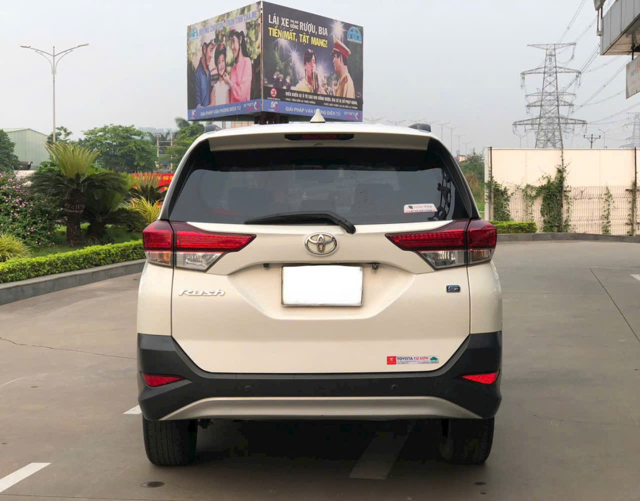 TOYOTA RUSH - Ảnh 5