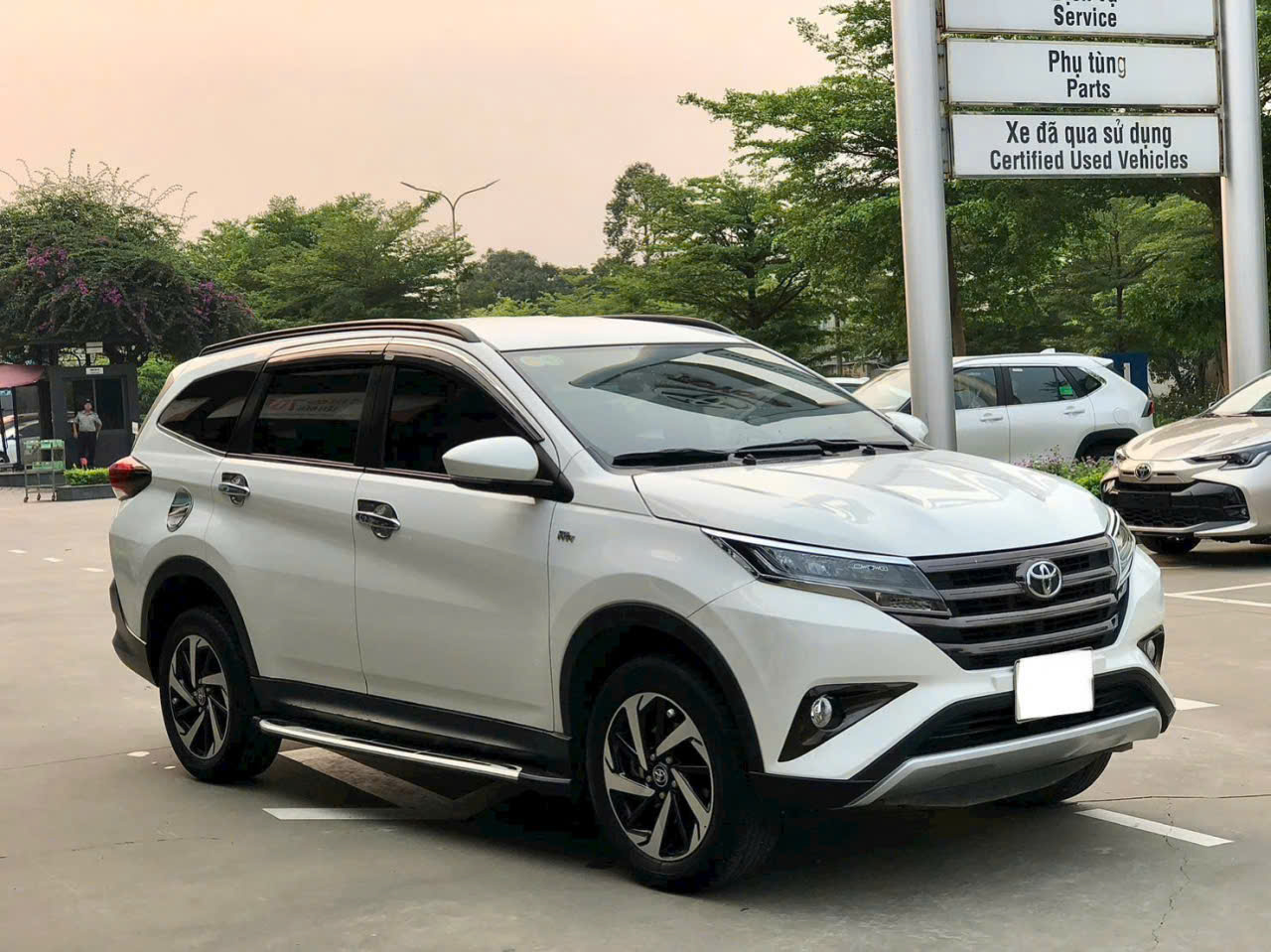TOYOTA RUSH