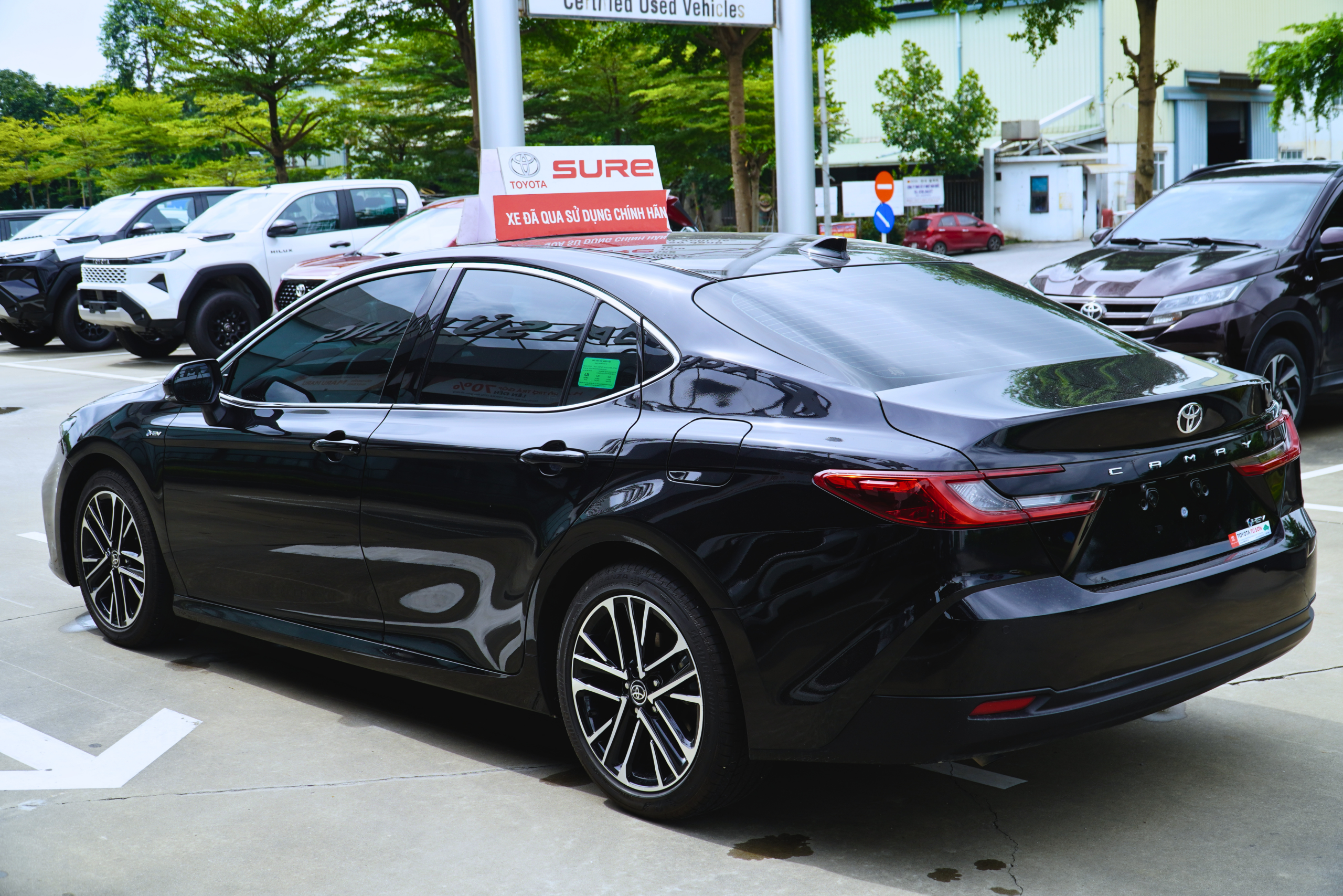 TOYOTA CAMRY HEV - Ảnh 17
