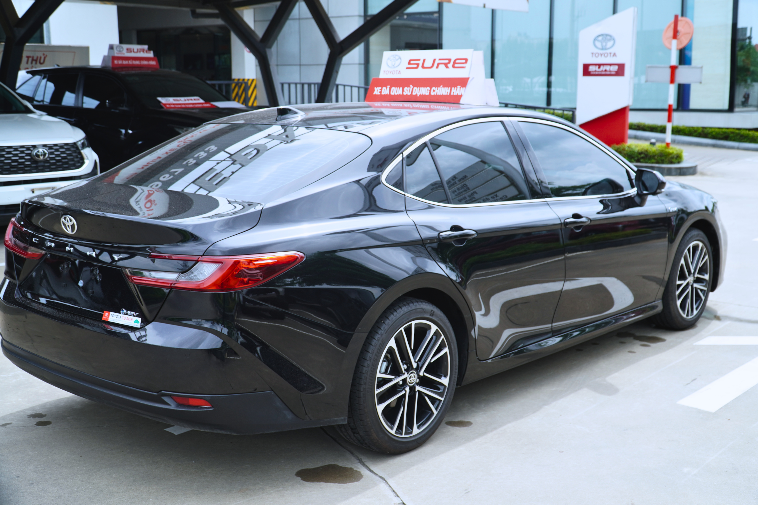 TOYOTA CAMRY HEV - Ảnh 16