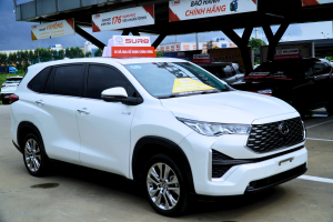 TOYOTA INNOVA CROSS HEV 2024