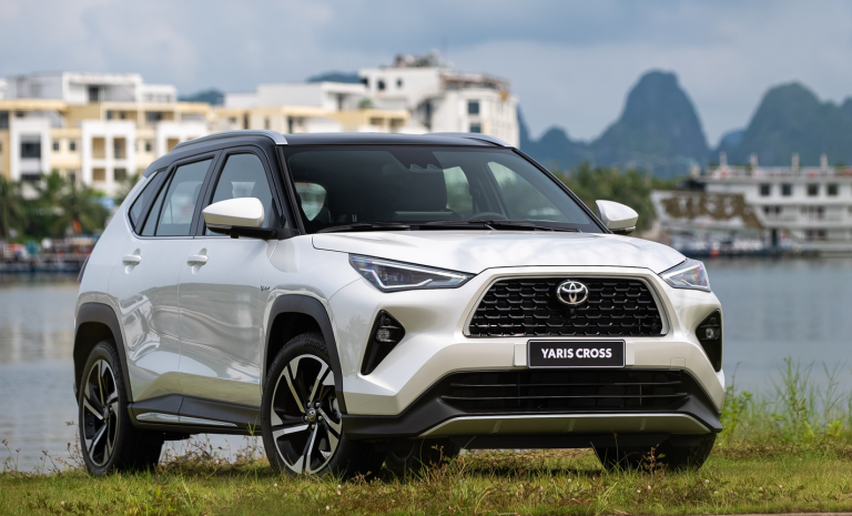 Toyota Yaris Cross 2026: Giá lăn bánh, ưu đãi tháng 9/2026 và đánh giá chi tiết