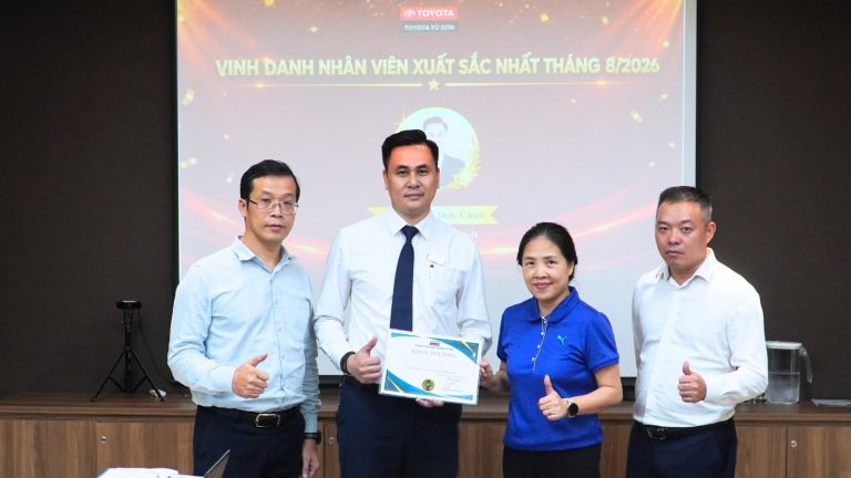 TOYOTA TỪ SƠN VINH DANH NHÂN VIÊN XUẤT SẮC THÁNG 8/2026