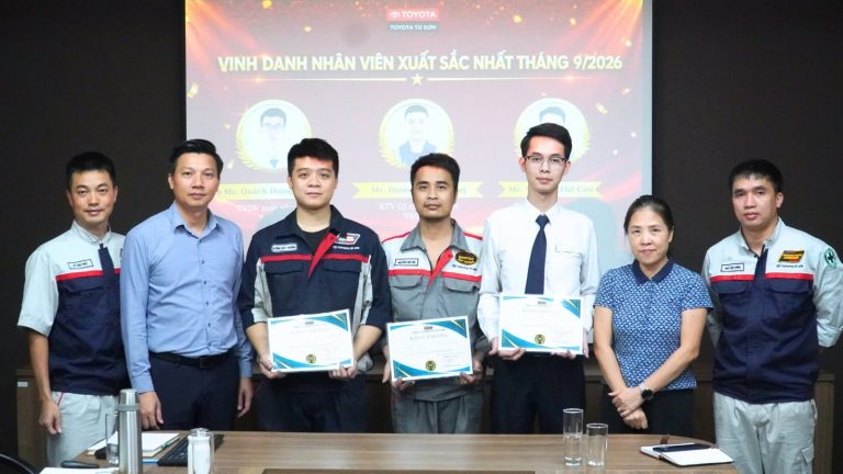 TOYOTA TỪ SƠN VINH DANH NHÂN VIÊN XUẤT SẮC THÁNG 9/2026 VÀ CÁC CÁ NHÂN ĐẠT CHỨNG CHỈ TỪ TOYOTA VIỆT NAM